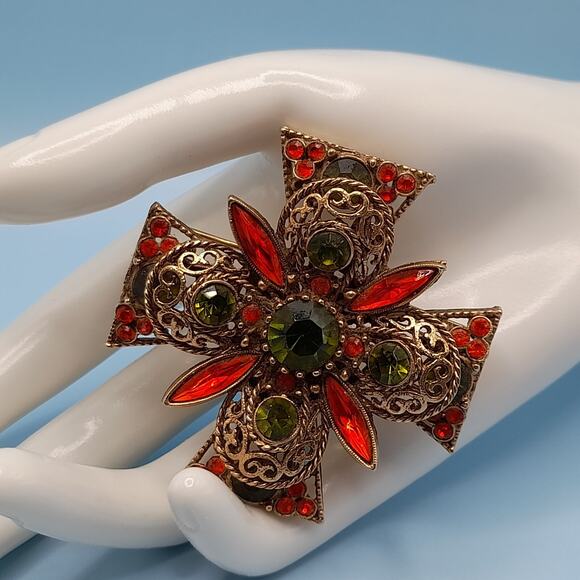 Vintage EMMONS Maltese CROSS Filigree Rhinestone Goldtone Brooch Pin Signed - Picture 3 of 10